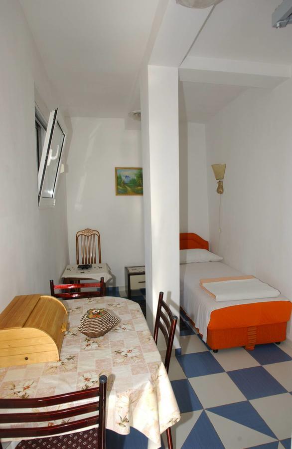 Mm Kovacevic Apartments Petrovac Ngoại thất bức ảnh